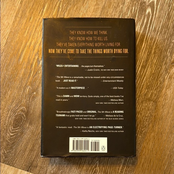 The 5th Wave Hardcover Book by Rick yancey - Picture 2 of 3